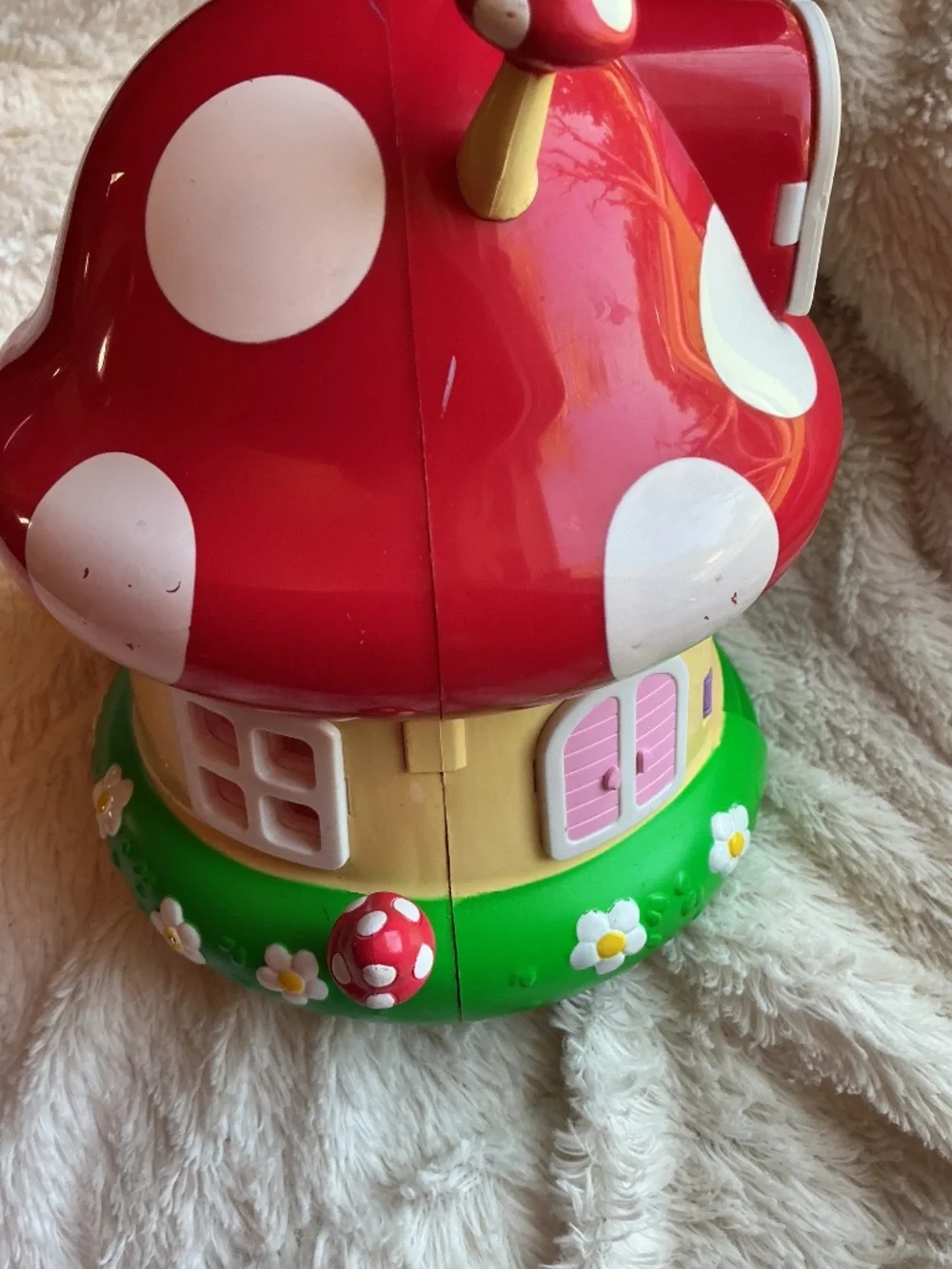 Vintage Sanrio Hello Kitty Mushroom Doll House 2001 Bandai